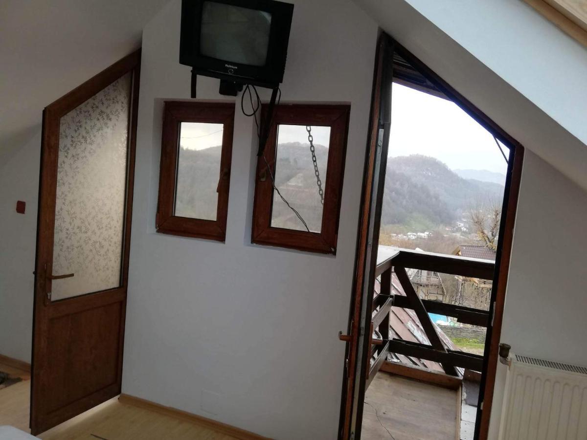 Casa Radu Lui Anghel Villa Barbuletu ภายนอก รูปภาพ