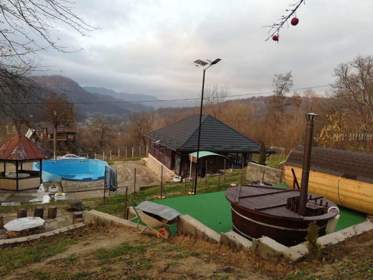Casa Radu Lui Anghel Villa Barbuletu ภายนอก รูปภาพ